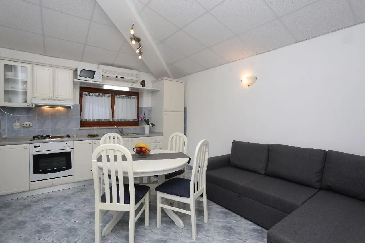 Apartments Emilia Rabac